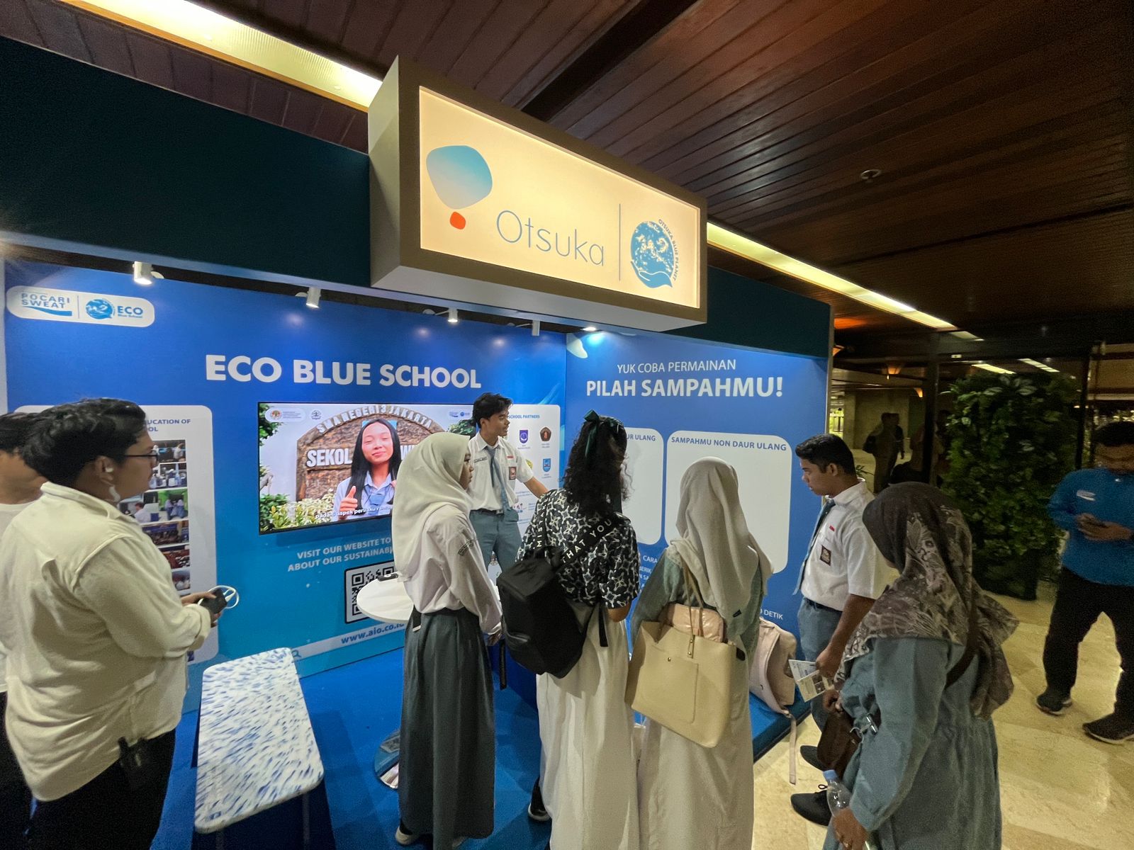 ECO BLUE SCHOOL AJAK ANAK SMA JADI GUARDIAN OF BLUE PLANET DI PENGHARGAAN SEKOLAH ADIWIYATA 2024 detail 2
